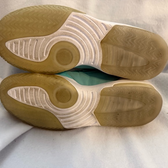 Air Jordan Teal and White High-Top Sneakers - Picture 7 of 8